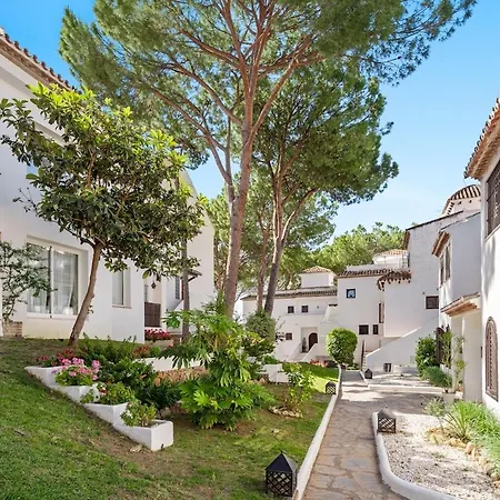 Ph With Rooftop Terrace Views Aloha Golf Rdr489 *